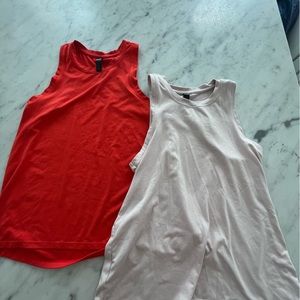Set of 2 Tank tops